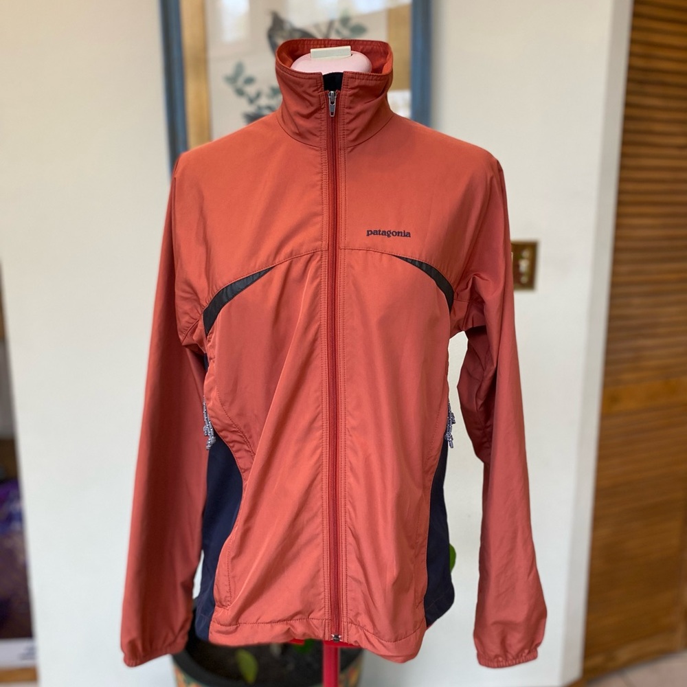 Patagonia Wind Breaker